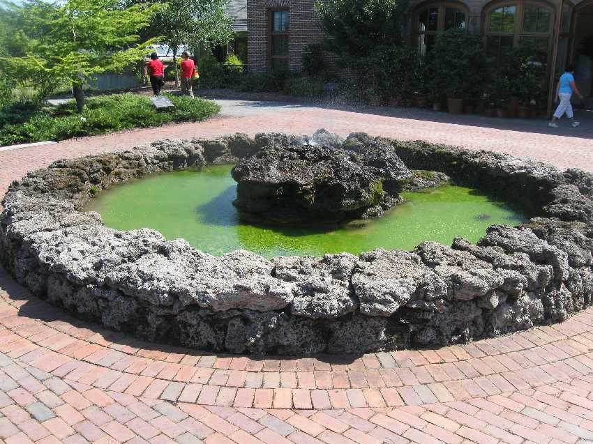 large-fountain-systemic-garden