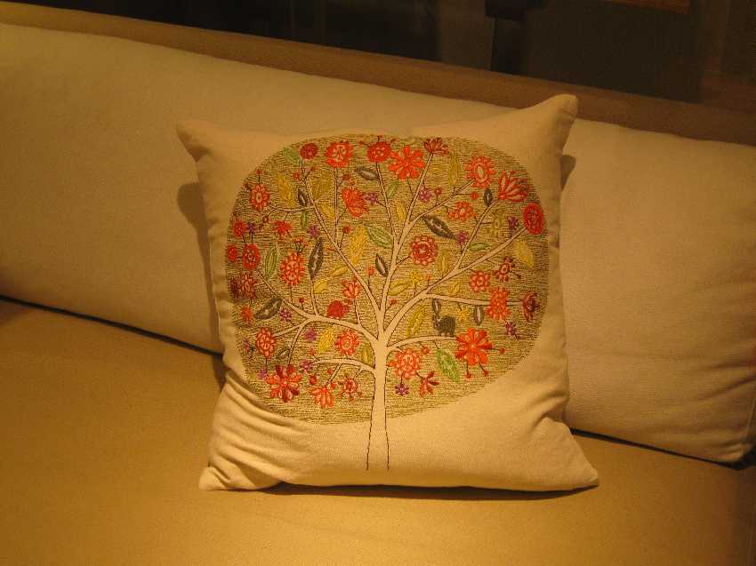 flrs-on-pillow