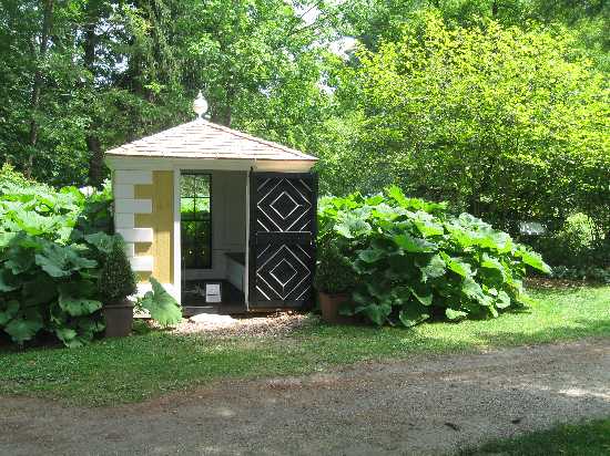 BBG privy shed