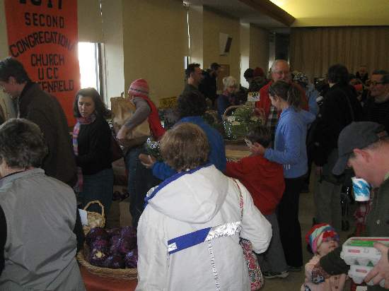 F market 1-7 crowd